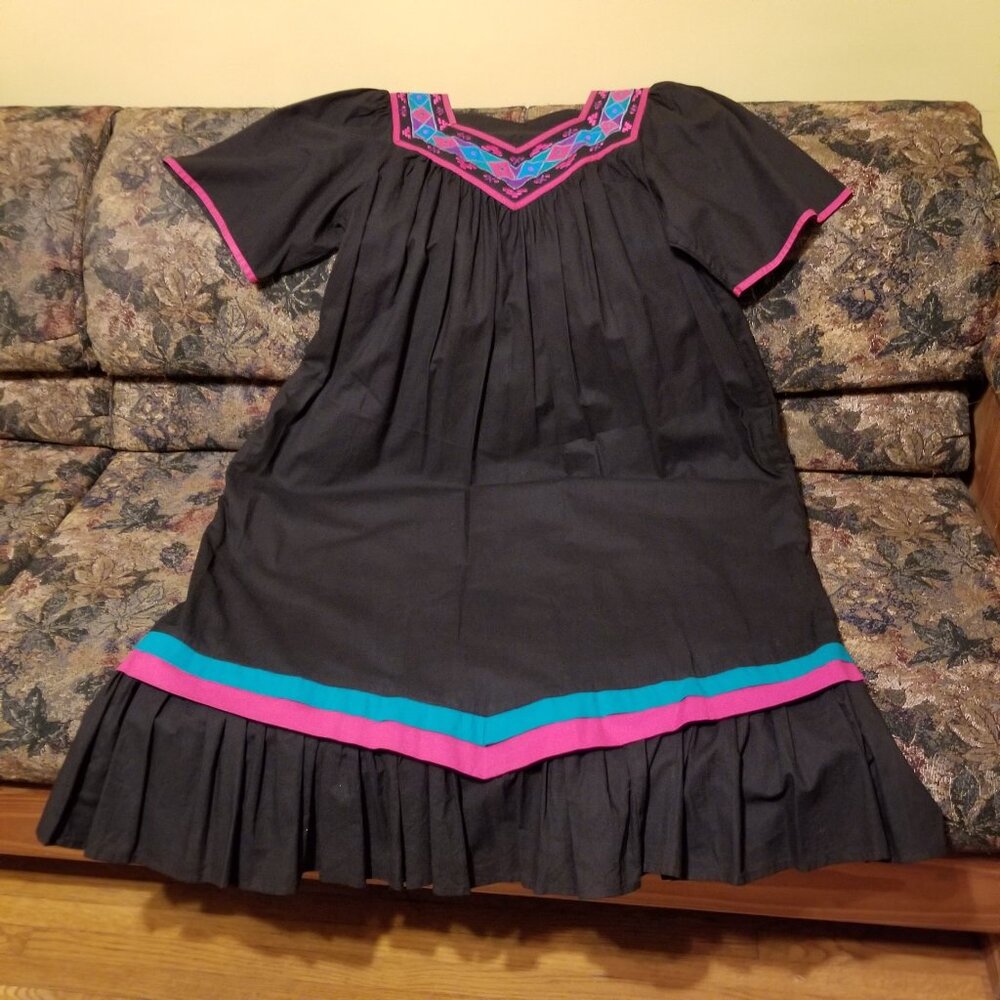Rare, vintage, Aztec, SW dress, M, L, long, loose flowing or belt, black cotton